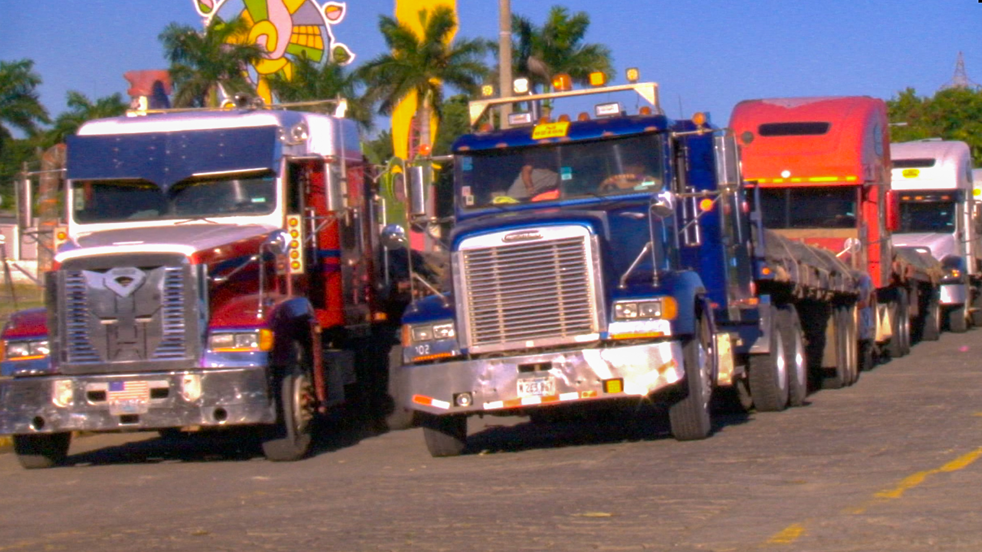 Sale nueva caravana con planes techo para el Caribe Norte